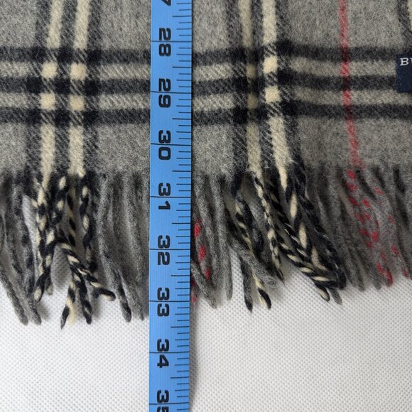 BURBERRY London Classic Nova Check Knit 100% Lambs Wool Fringe Gray SCARF - Picture 6 of 7